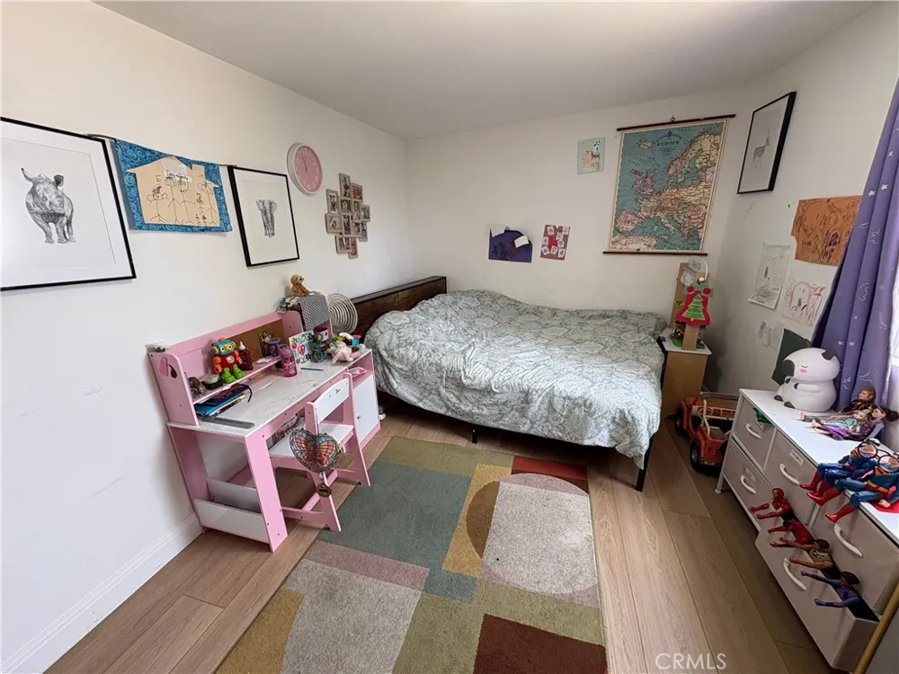 10816 Calvert North Hollywood, CA 91606