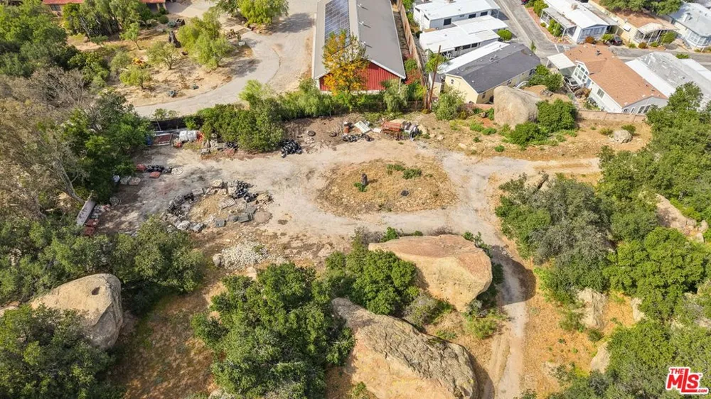 22001 Santa Susana Pass Road Chatsworth, CA 91311