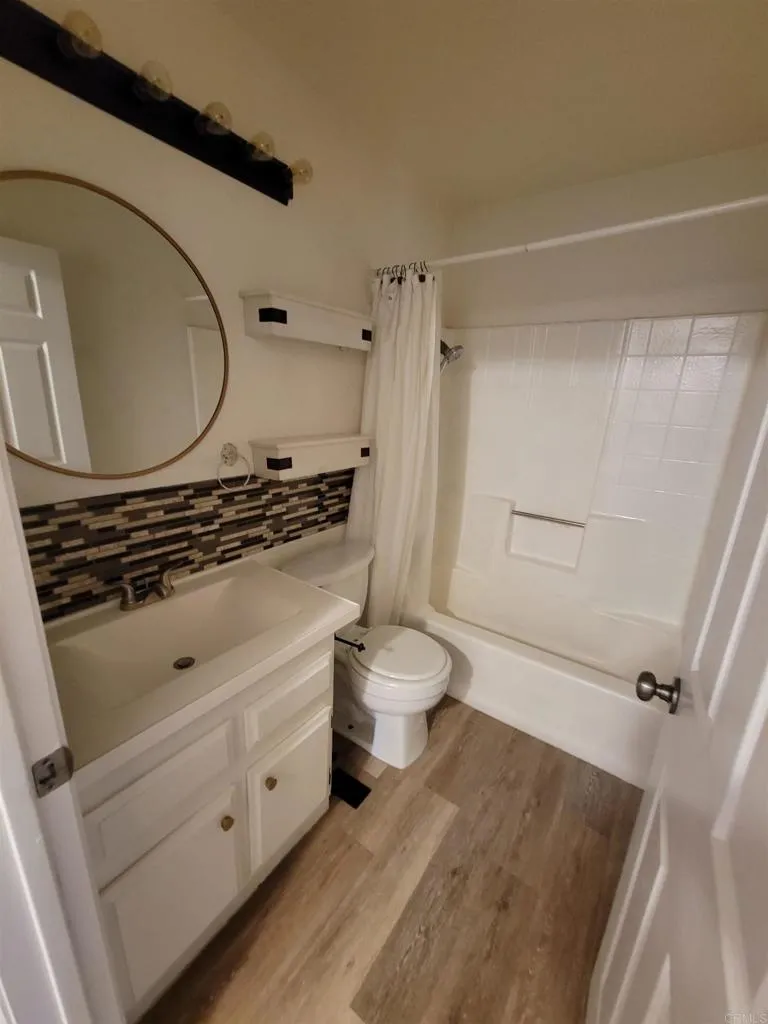 2299 San Remo Circle Vista, CA 92084