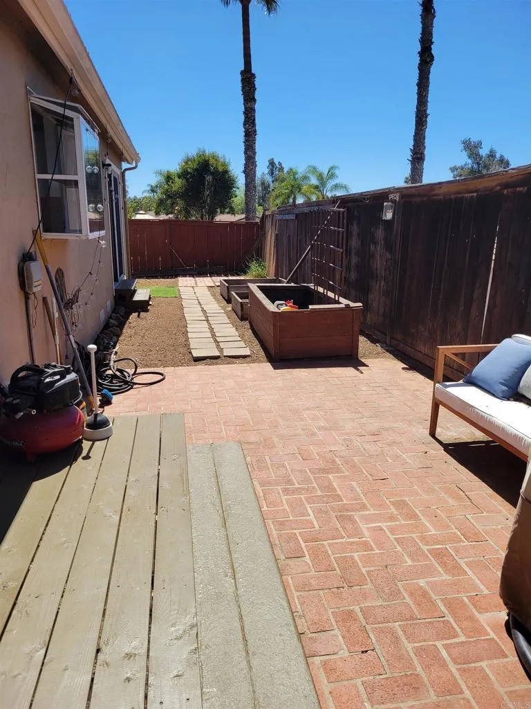 2299 San Remo Circle Vista, CA 92084