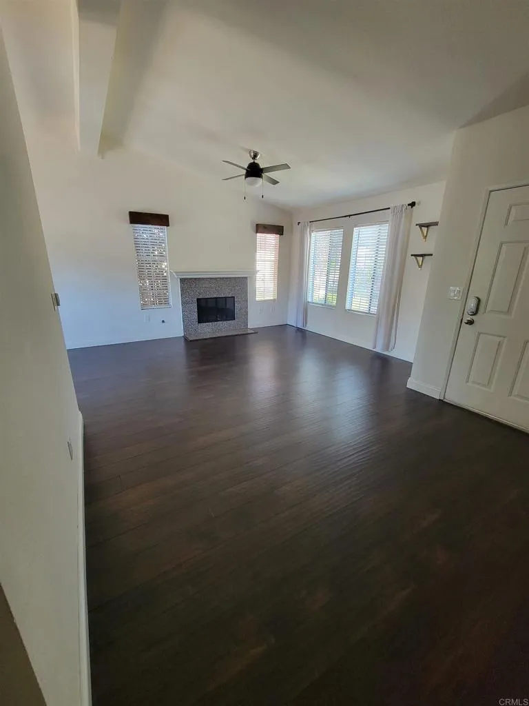 2299 San Remo Circle Vista, CA 92084