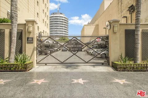 6253 Hollywood Boulevard #903