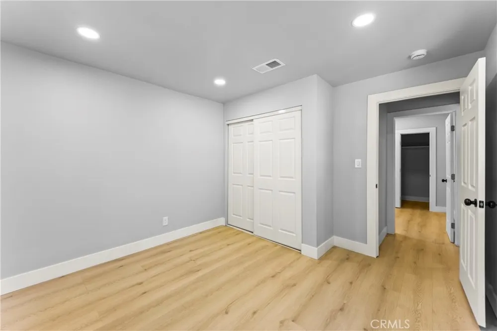 379 Buena Loma Altadena, CA 91001