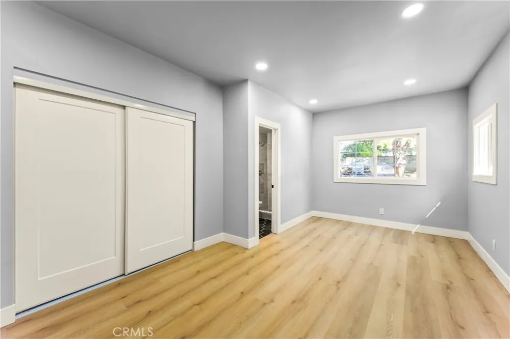 379 Buena Loma Altadena, CA 91001