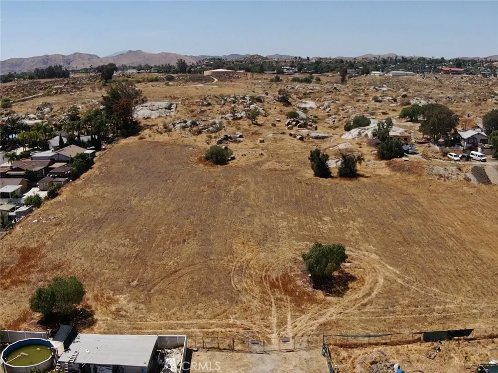 Park Ave Perris, CA 92570