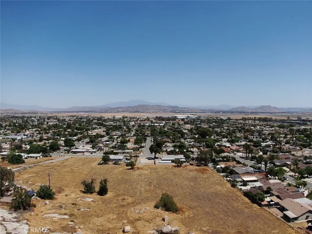 Park Ave Perris, CA 92570