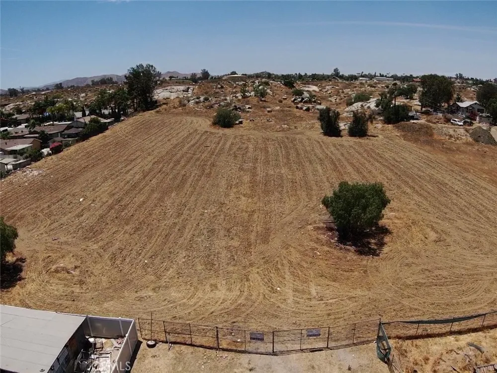 Park Ave Perris, CA 92570
