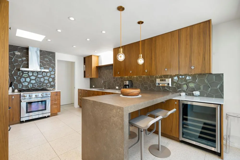 72915 El Paseo #615 Palm Desert, CA 92260
