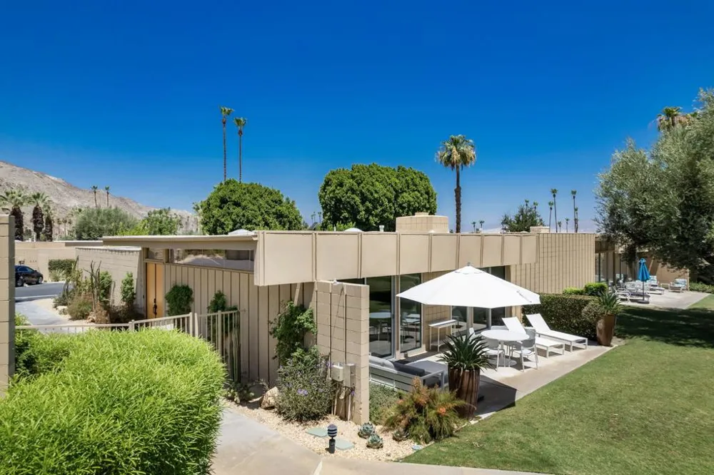 72915 El Paseo #615 Palm Desert, CA 92260