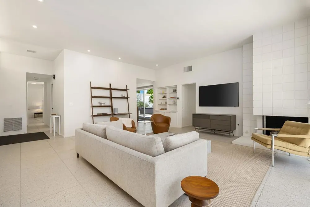 72915 El Paseo #615 Palm Desert, CA 92260