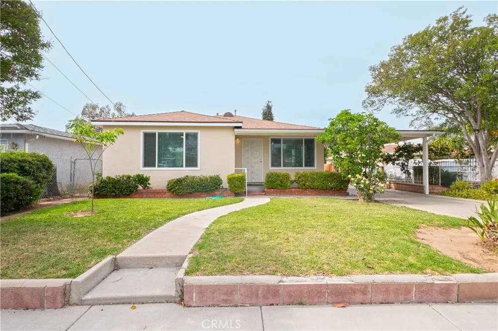 7579 Emerald Street Riverside, CA 92504