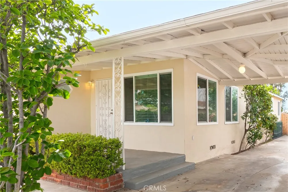 7579 Emerald Street Riverside, CA 92504