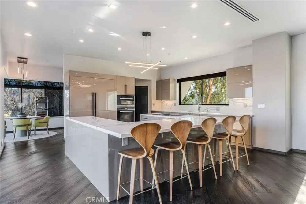 6 Colt Bell Canyon, CA 91307