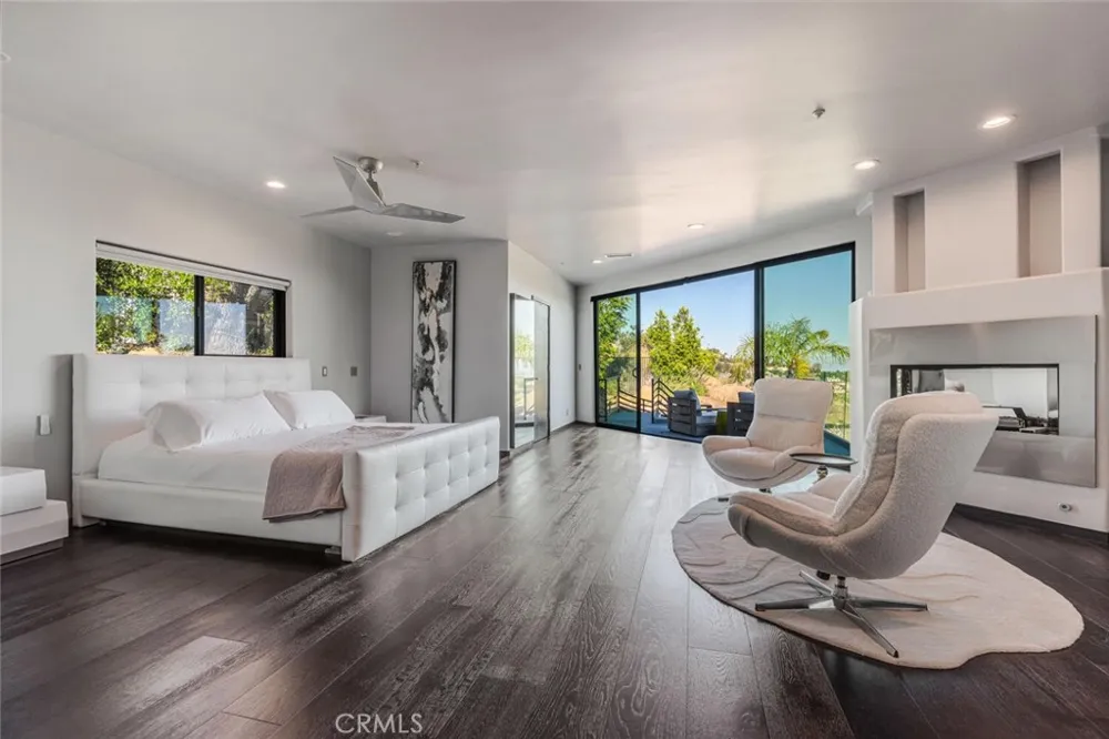 6 Colt Bell Canyon, CA 91307
