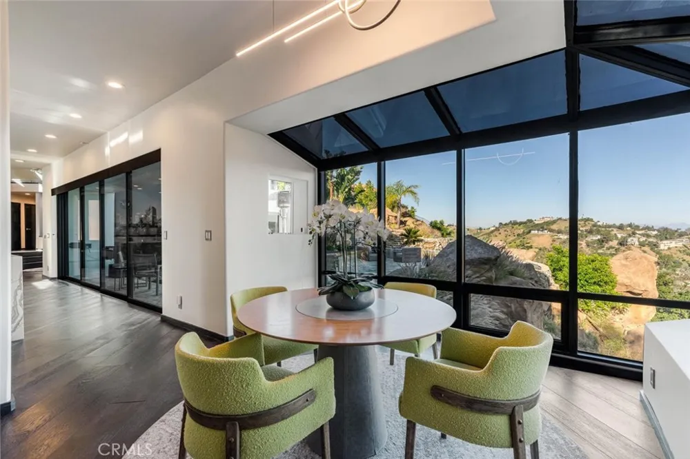 6 Colt Bell Canyon, CA 91307