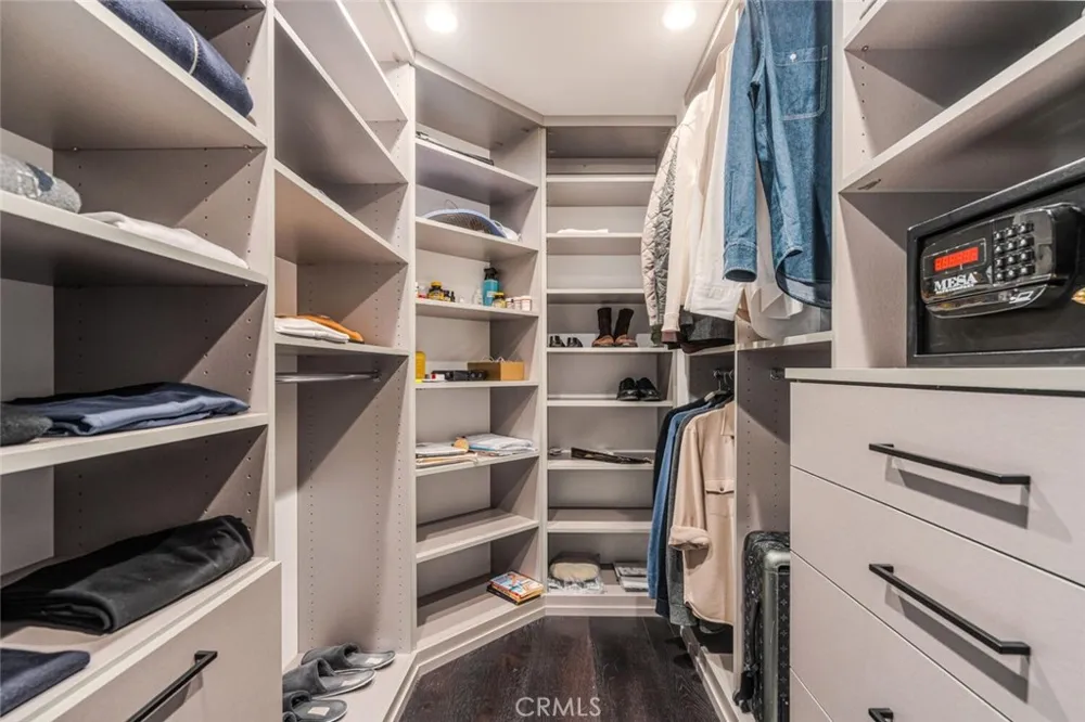 6 Colt Bell Canyon, CA 91307