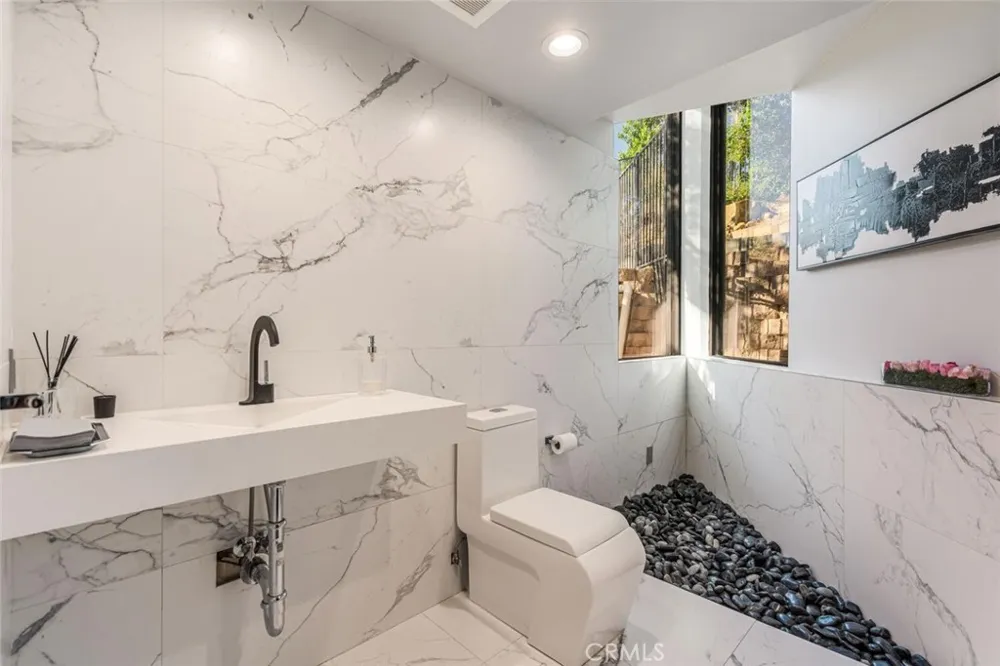 6 Colt Bell Canyon, CA 91307