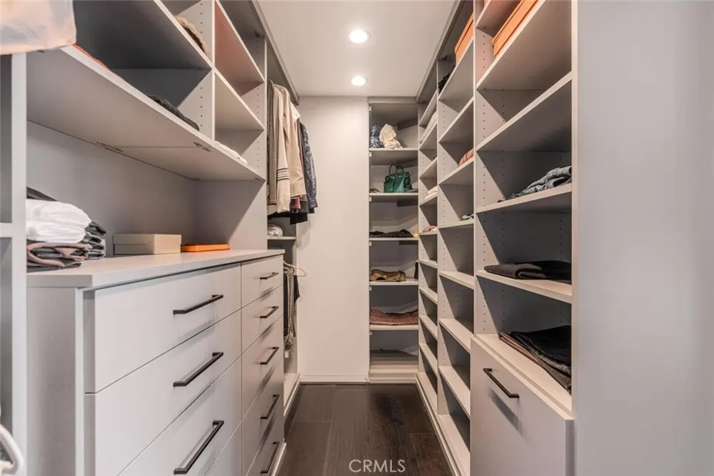 6 Colt Bell Canyon, CA 91307