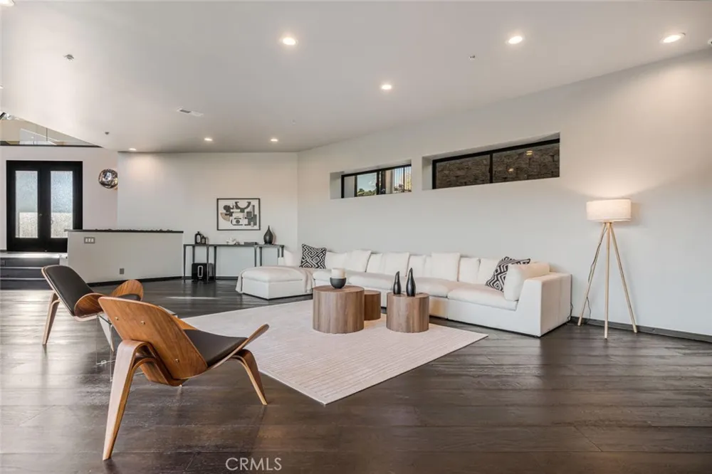 6 Colt Bell Canyon, CA 91307