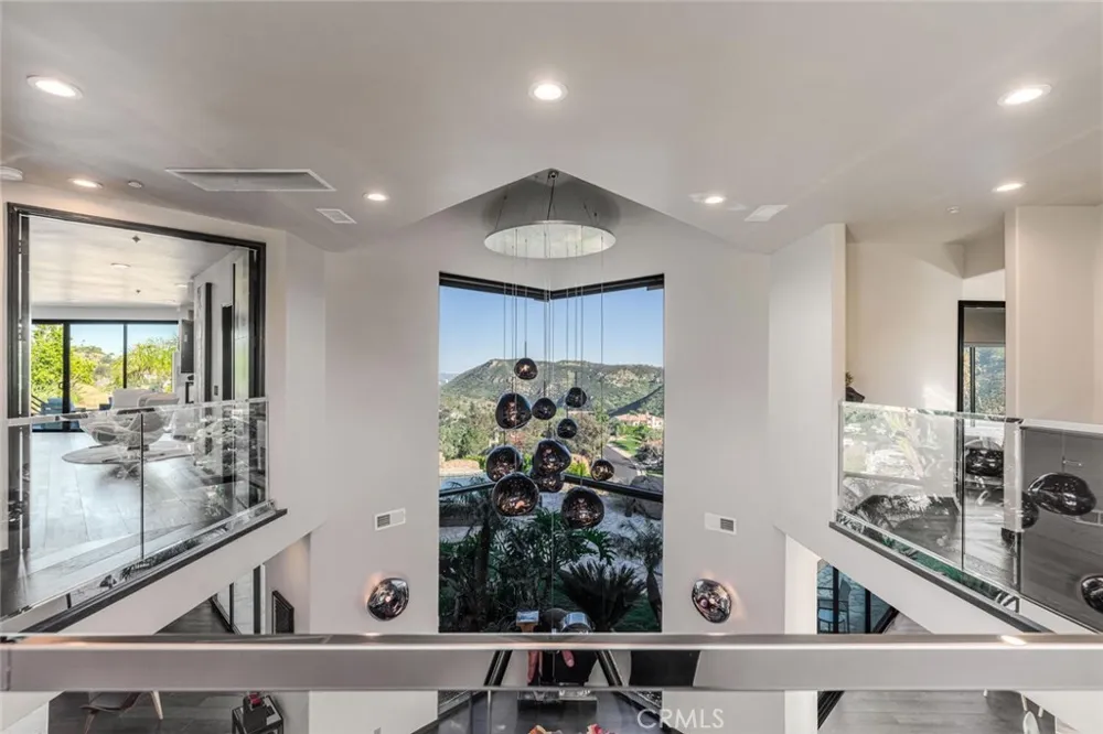6 Colt Bell Canyon, CA 91307