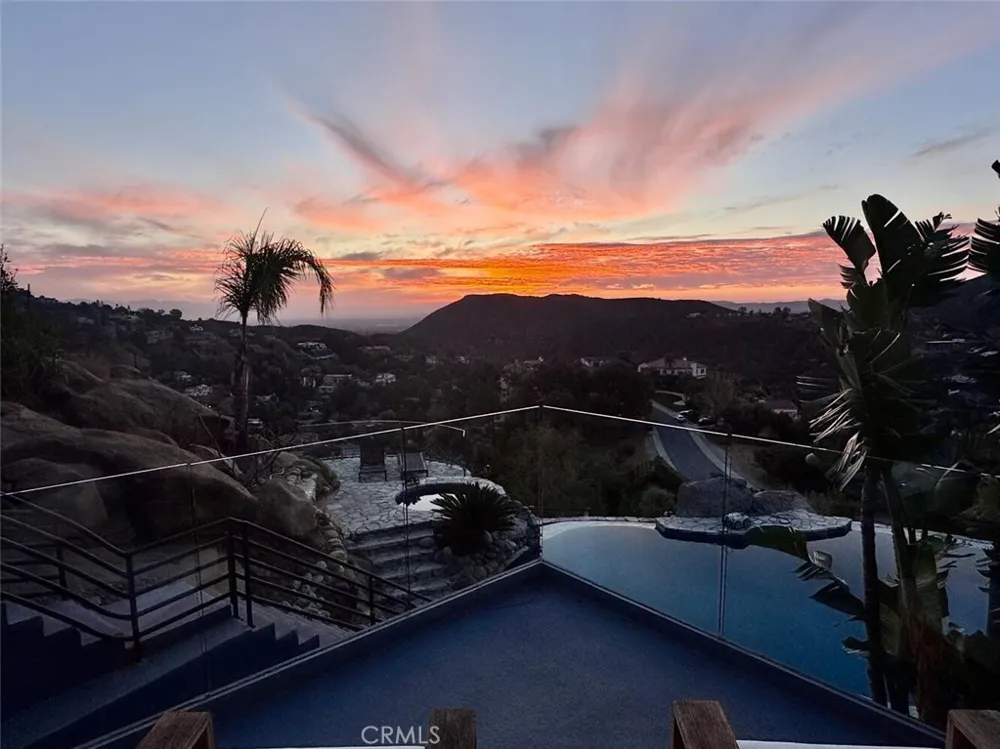 6 Colt Bell Canyon, CA 91307