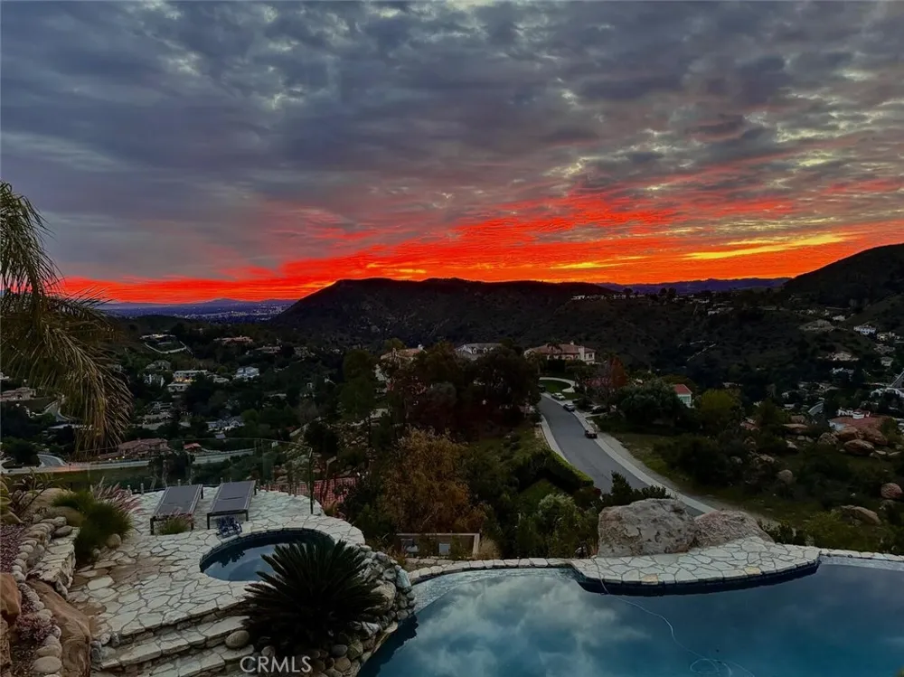 6 Colt Bell Canyon, CA 91307