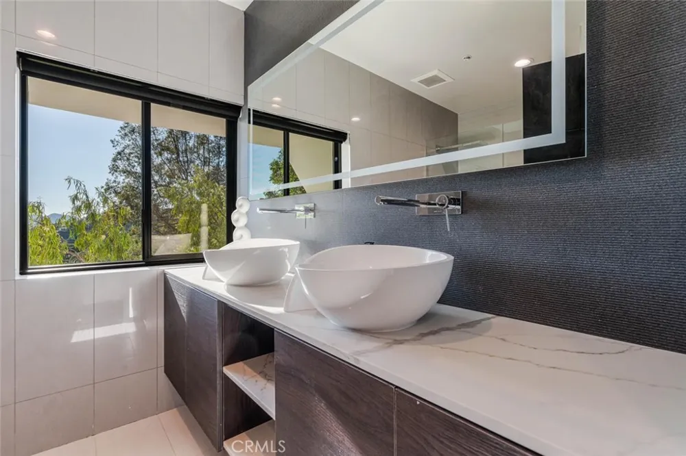 6 Colt Bell Canyon, CA 91307