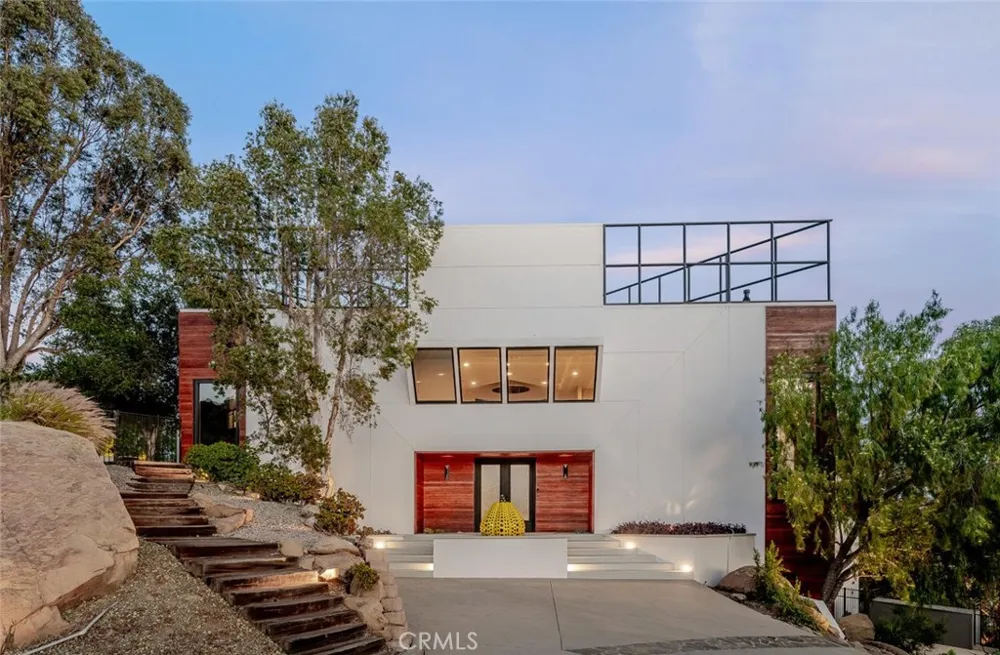 6 Colt Bell Canyon, CA 91307