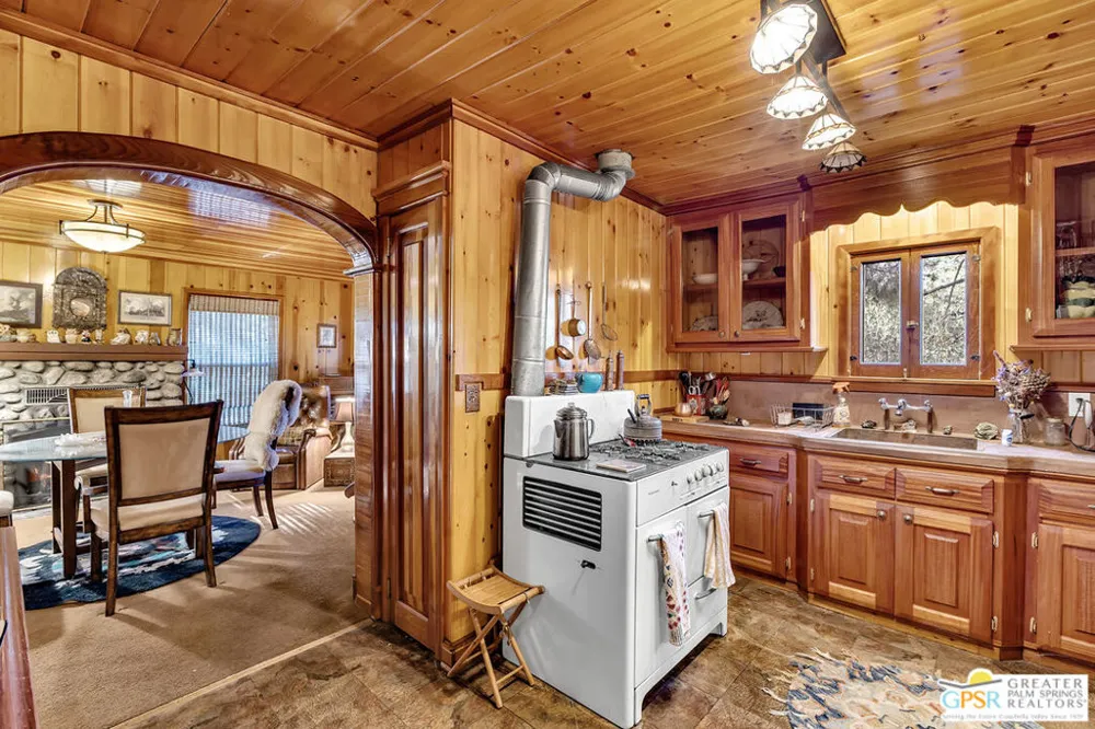 54865 Strong Drive Idyllwild, CA 92549