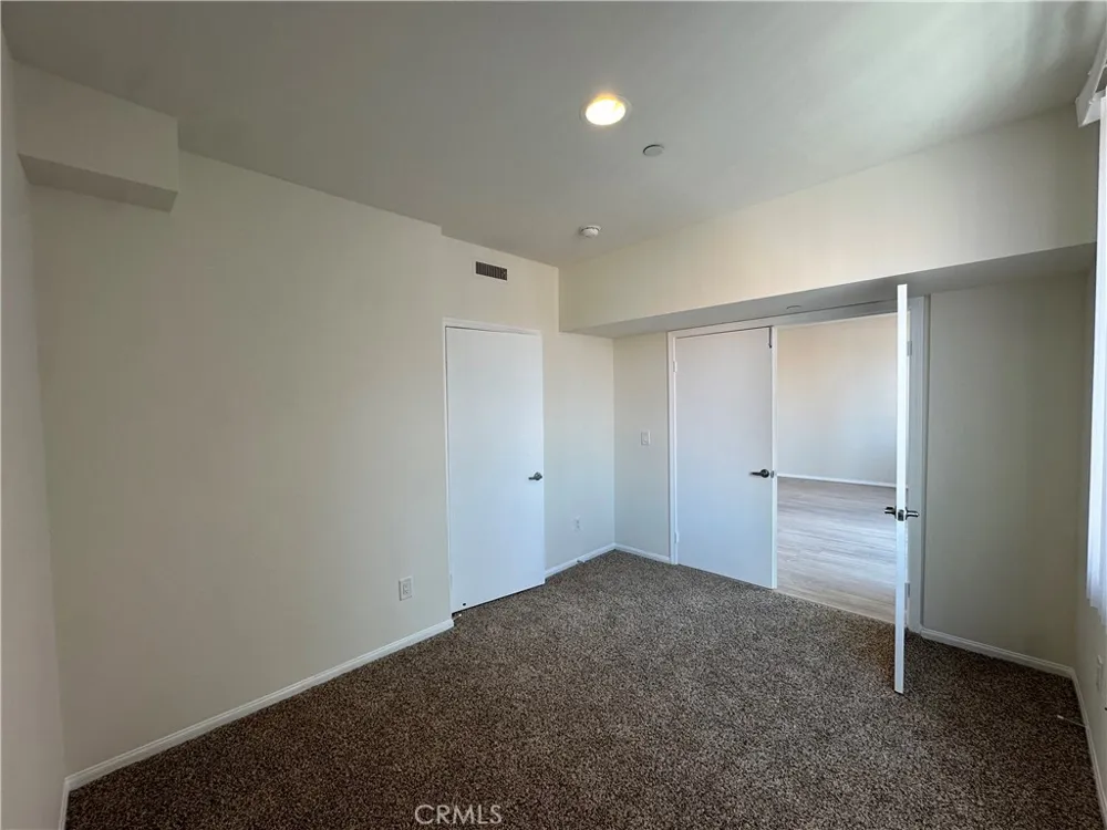 7551 Jordan #304 Canoga Park, CA 91303