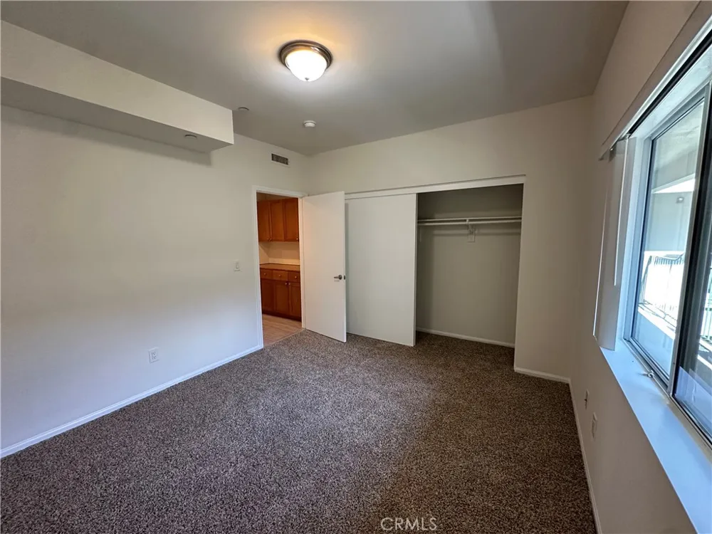 7551 Jordan #304 Canoga Park, CA 91303