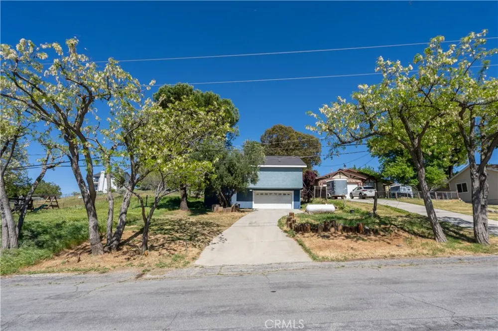 42640 Ranch Club Lake Hughes, CA 93532