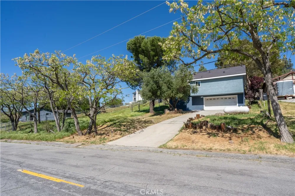 42640 Ranch Club Lake Hughes, CA 93532