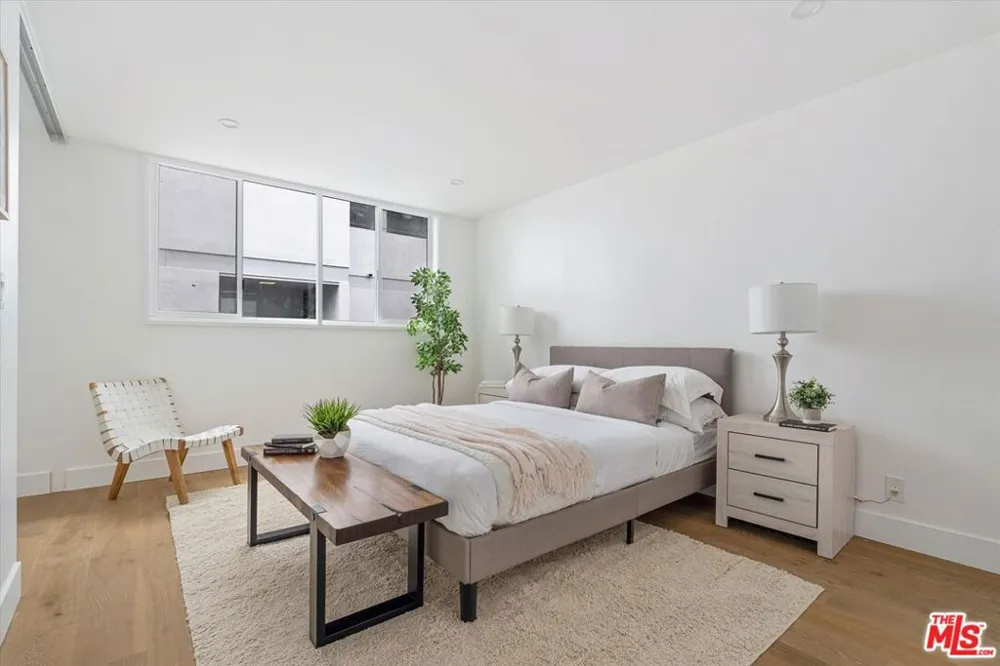 16601 Marquez Avenue #302 Pacific Palisades, CA 90272