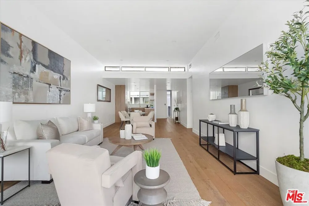 16601 Marquez Avenue #302 Pacific Palisades, CA 90272