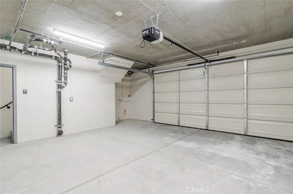 1961 Waltonia Drive #103 Montrose, CA 91020