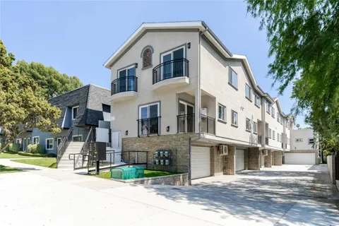 1961 Waltonia Drive #103