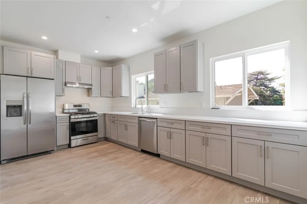 1961 Waltonia Drive #103 Montrose, CA 91020