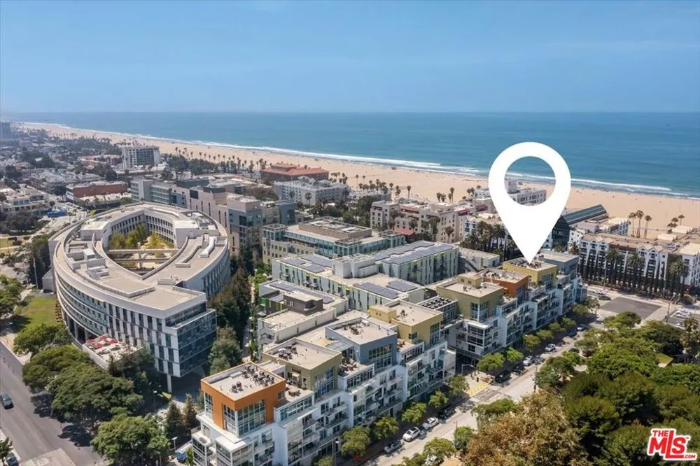 1705 Ocean Avenue #502 Santa Monica, CA 90401