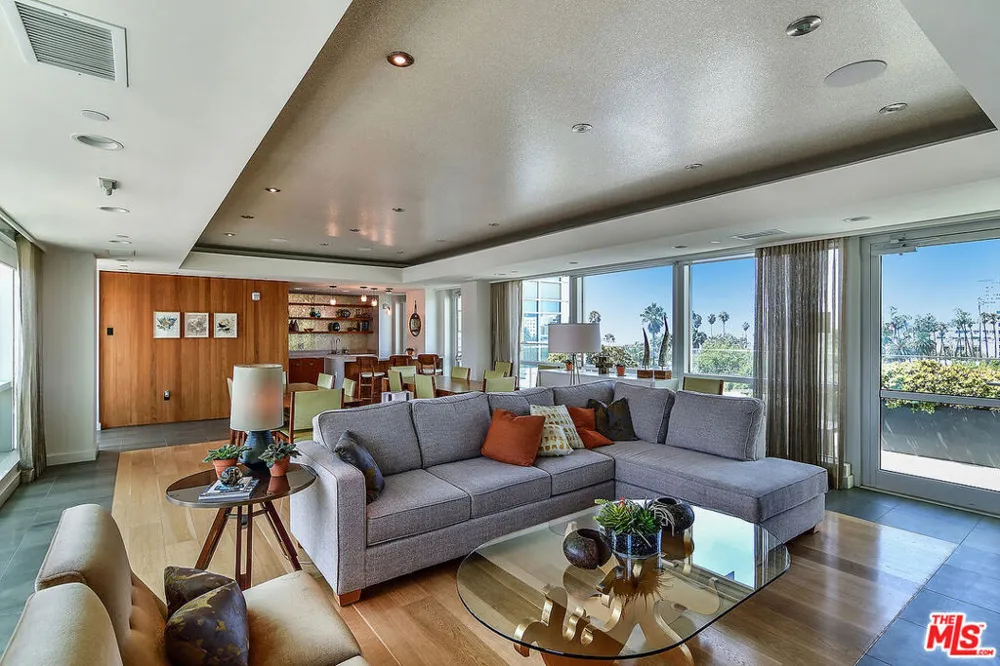 1705 Ocean Avenue #502 Santa Monica, CA 90401