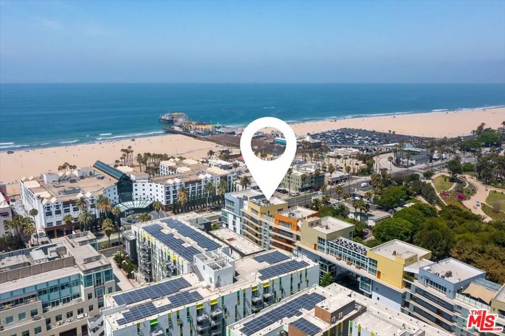 1705 Ocean Avenue #502 Santa Monica, CA 90401