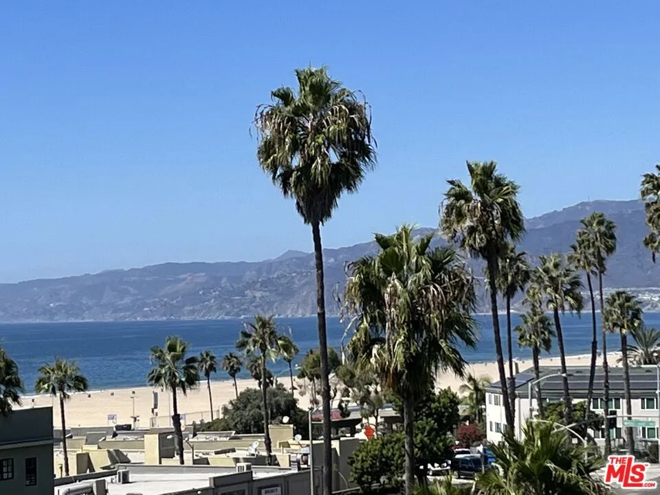 1705 Ocean Avenue #502 Santa Monica, CA 90401