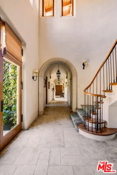 1550 Amalfi Drive Pacific Palisades, CA 90272