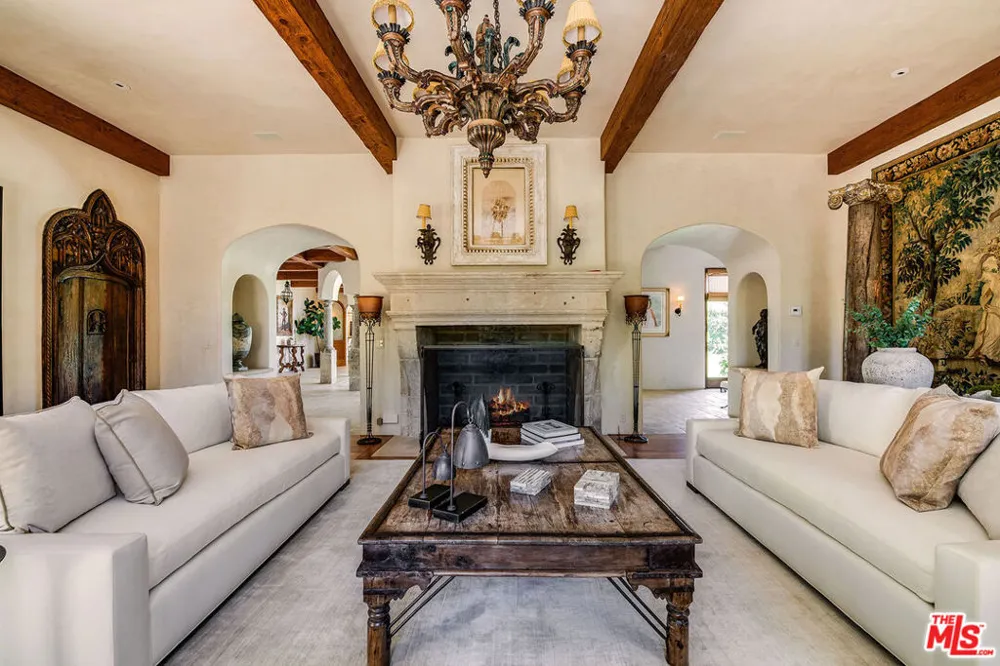1550 Amalfi Drive Pacific Palisades, CA 90272