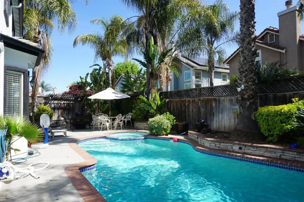 9402 Rodeo Drive Gilroy, CA 95020