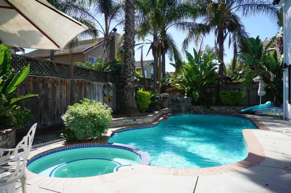 9402 Rodeo Drive Gilroy, CA 95020
