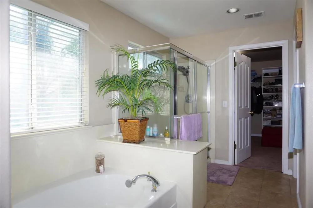 9402 Rodeo Drive Gilroy, CA 95020