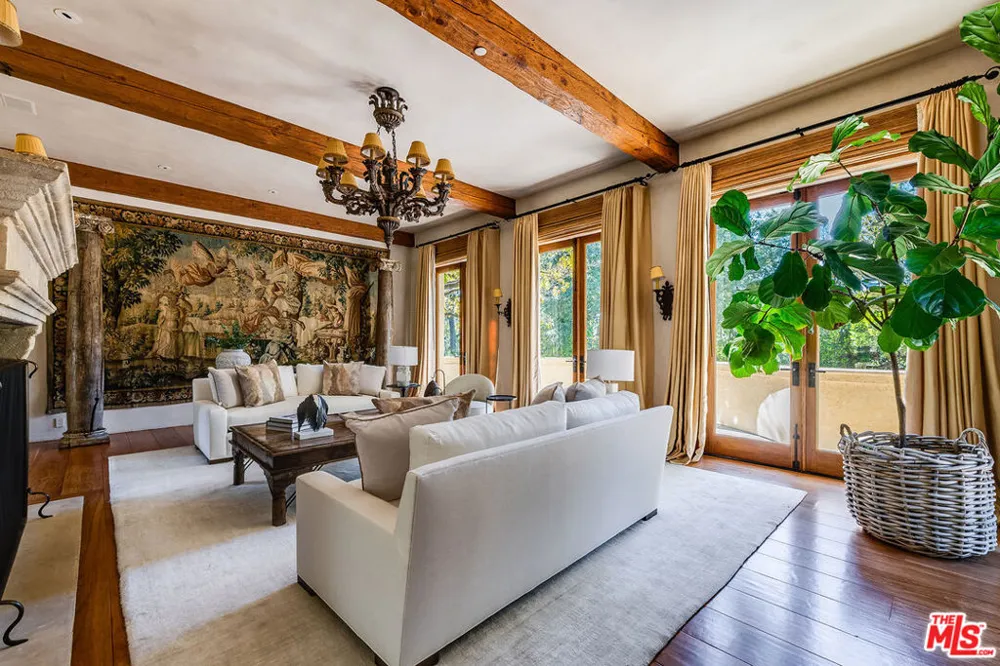1550 Amalfi Drive Pacific Palisades, CA 90272