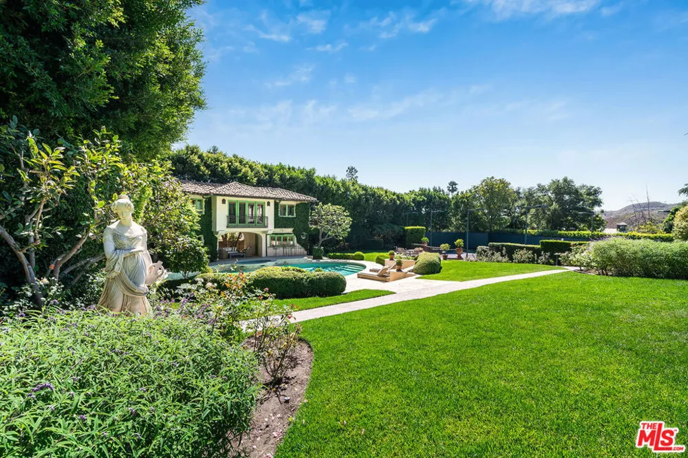 1550 Amalfi Drive Pacific Palisades, CA 90272