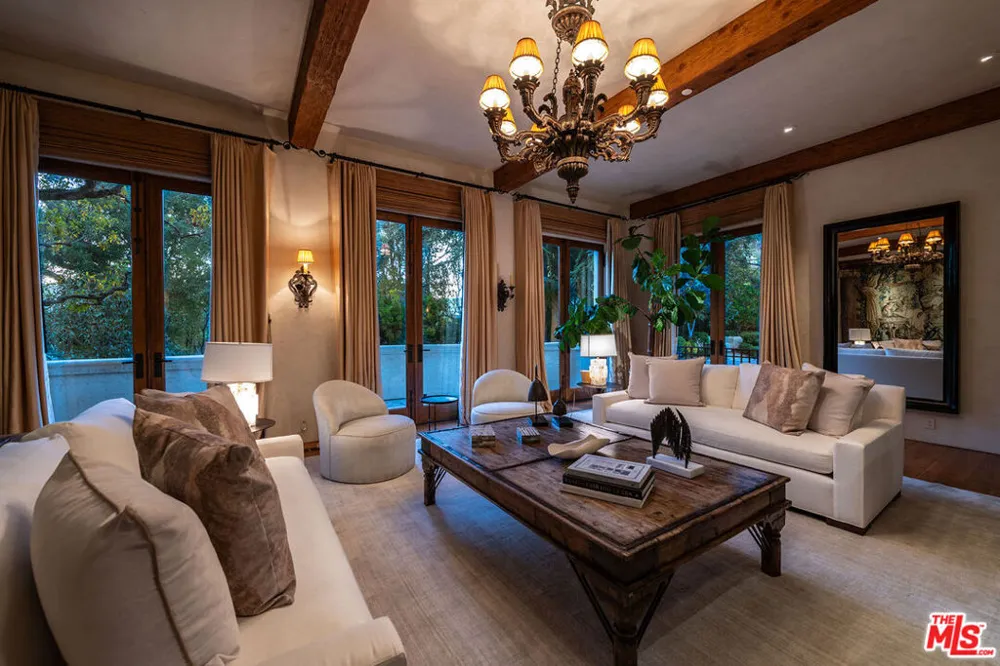 1550 Amalfi Drive Pacific Palisades, CA 90272